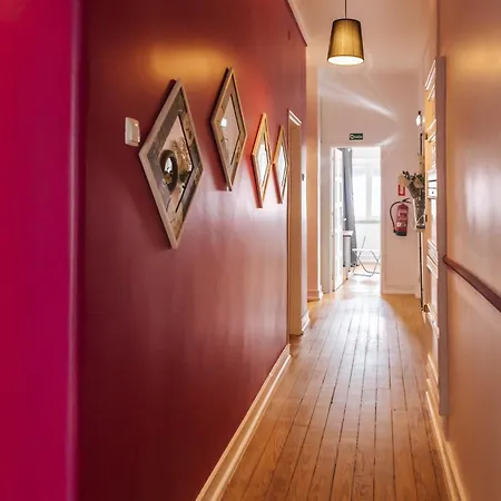 Проживание в семье Aquilla Family 307 *