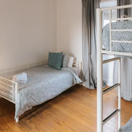 Проживание в семье Aquilla Family 307 *